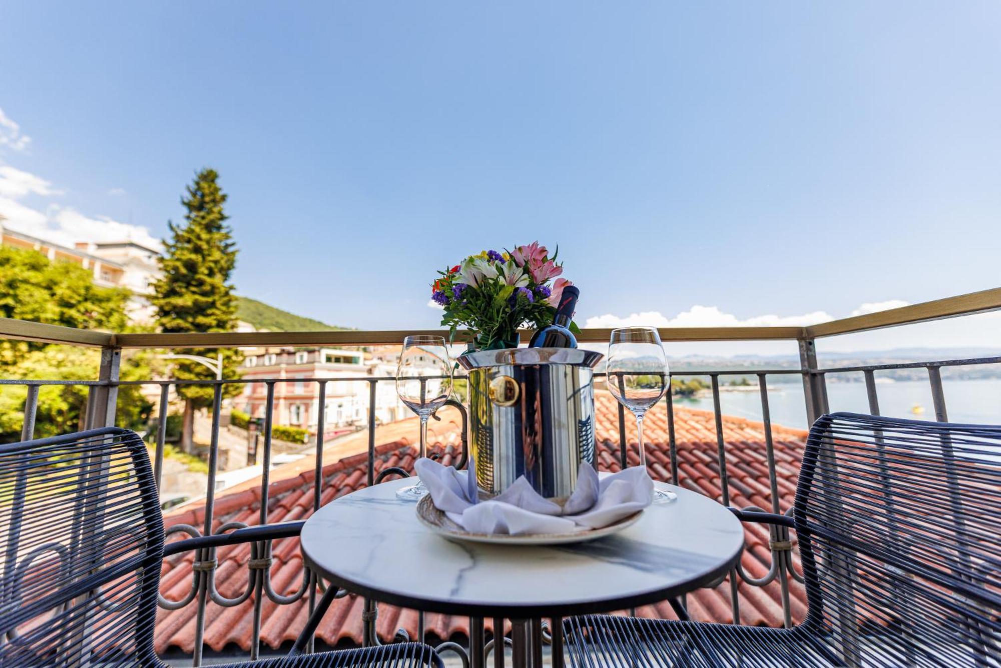 Savoy Hotel 4*