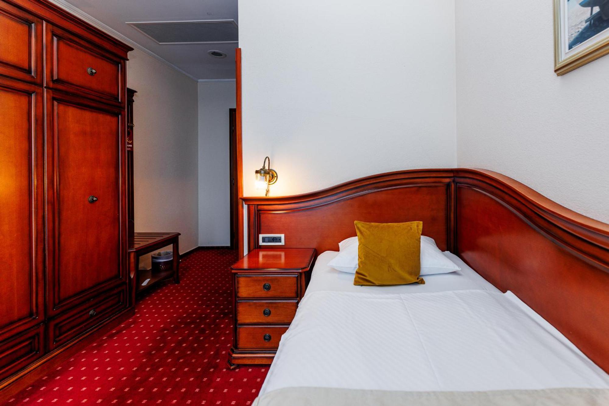 Hotel Savoy