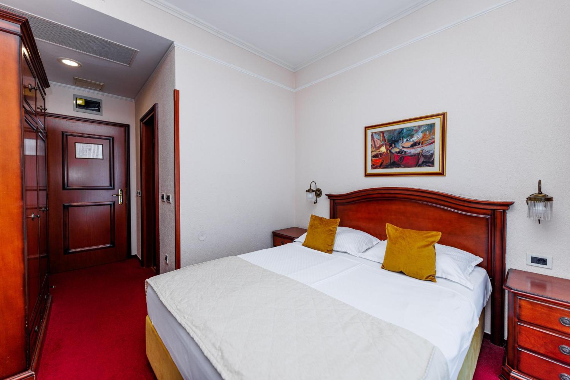 Hotel Savoy 4*