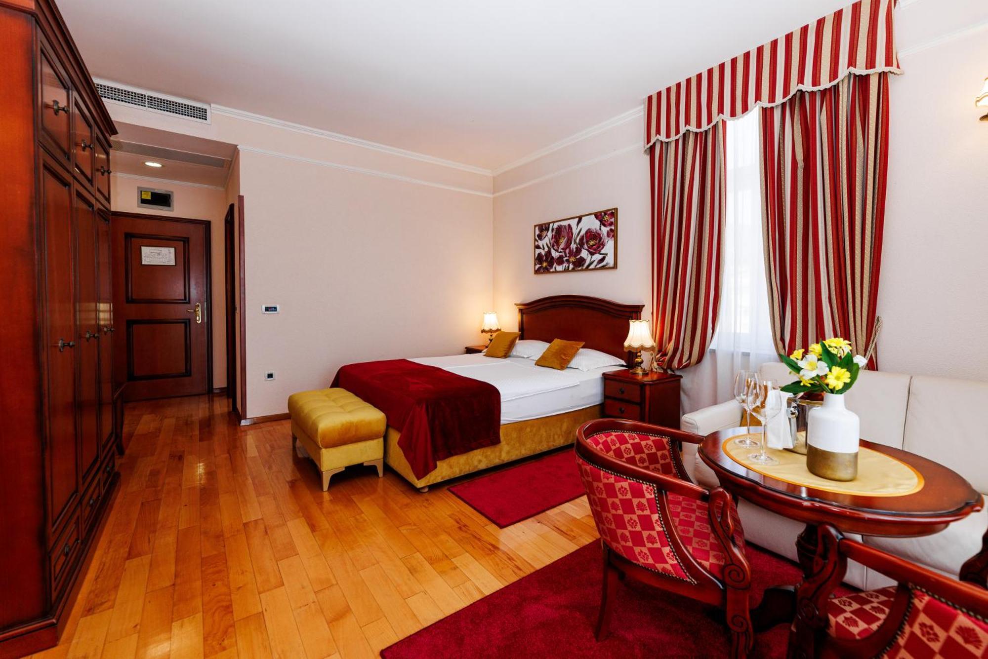 Hotel Savoy 4*